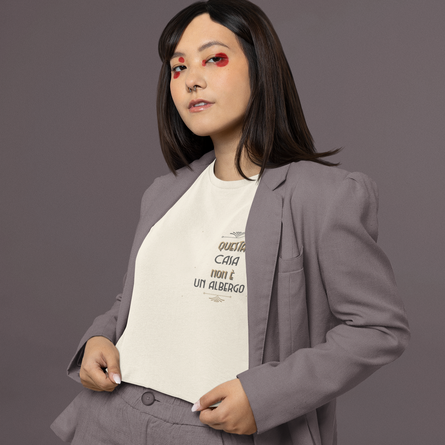 Questa casa non è un albergo  -più colori disponibili-