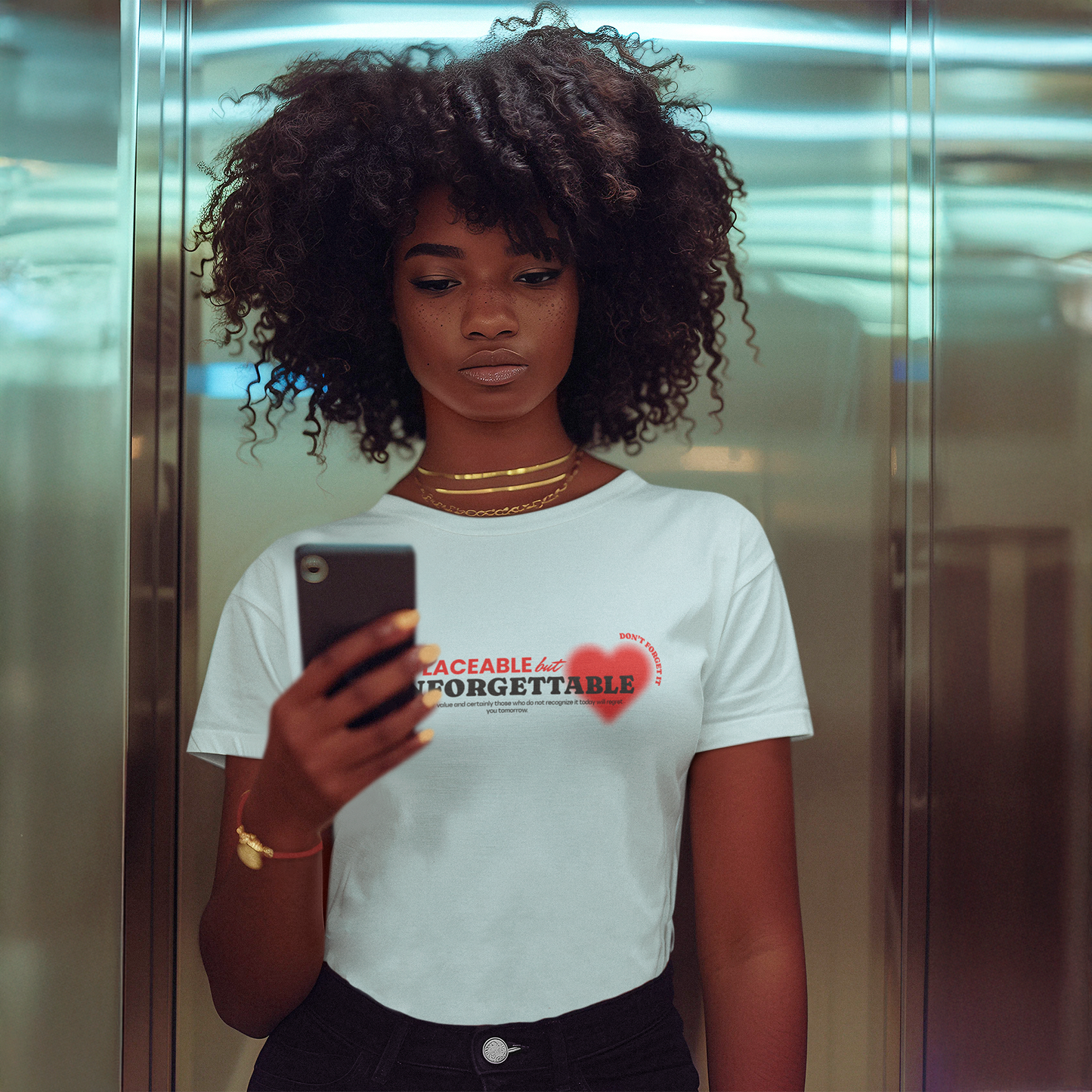 Replaceable but unforgettable -più colori disponibili-